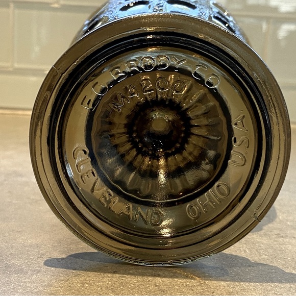 Vintage E.O. Brody M4200 Smoke Glass thumbprint planter - Picture 5 of 5